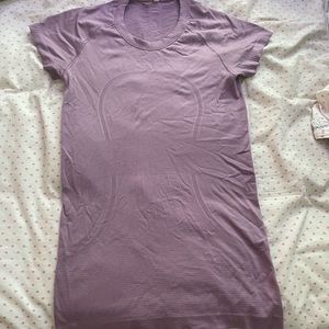 Lululemon swiftly tech shirt !
